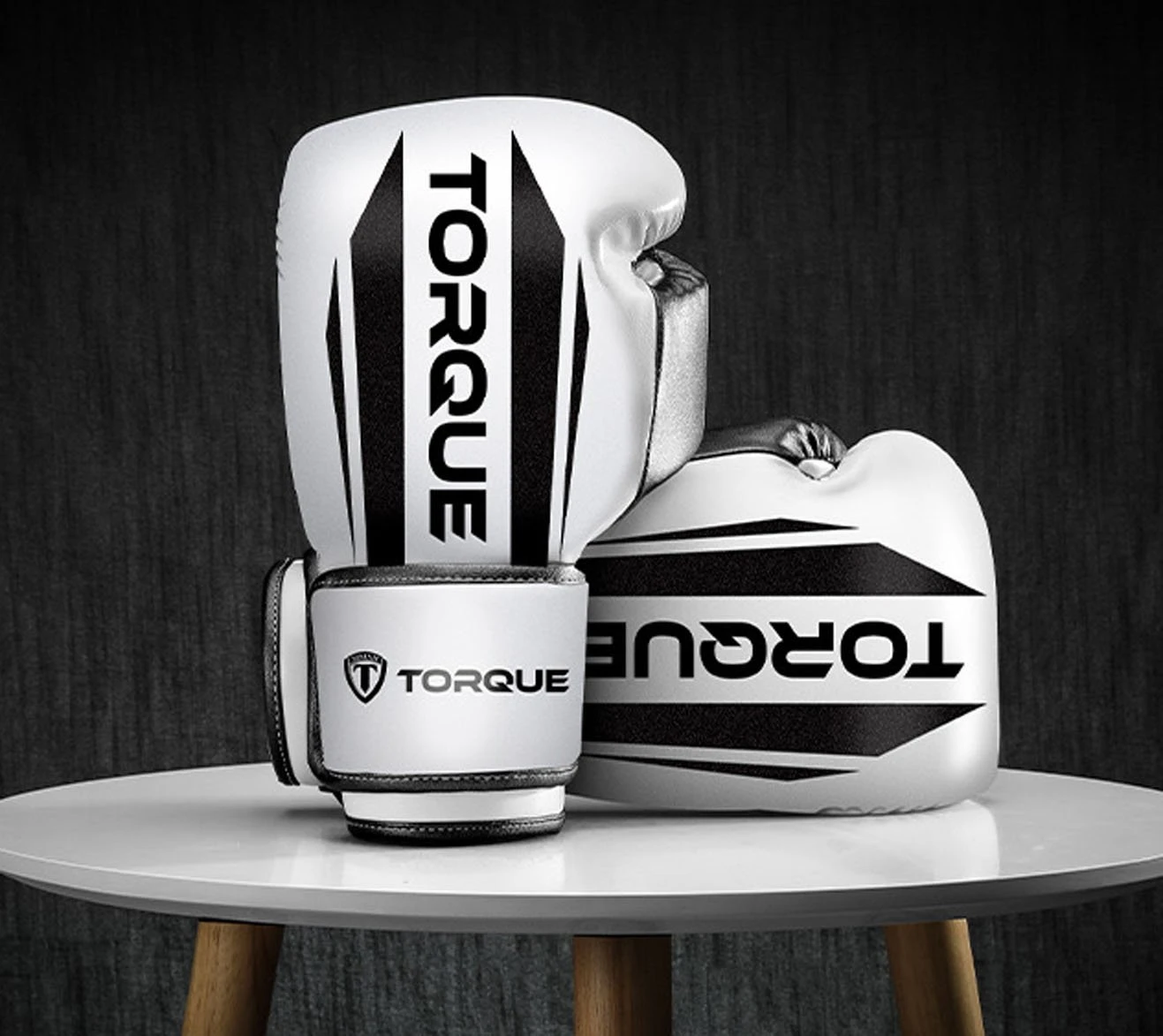 16OZ kick boxing gloves.jpg